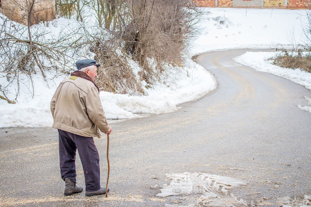 Modowy prezent na Dzień Dziadka – jak wybrać idealną koszulkę?