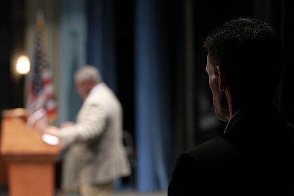 Noszenie koszulek z medycznymi hasłami - pomysłowy sposób na wsparcie służby zdrowia